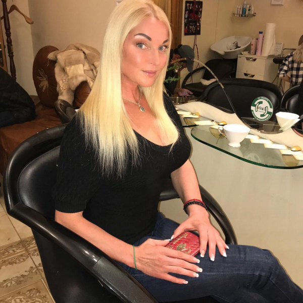 "Політика втручається": Волочкова поскаржилася на відмову США у наданні віз артистам